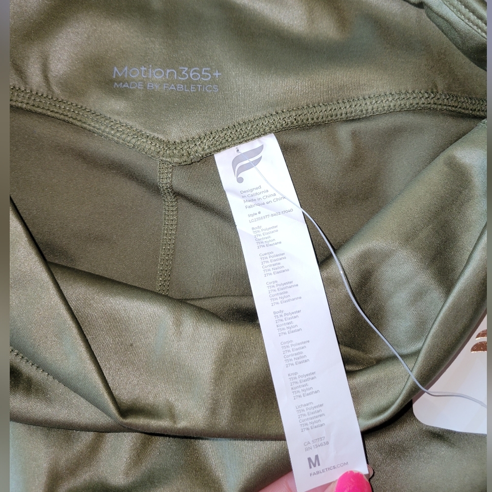 NWT Fabletics Leggings - Picture 4 of 5
